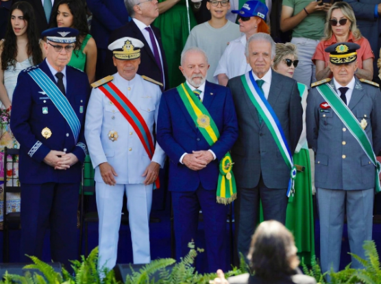 Lula no 7 de Setembro de 2026 ao lado de Edson Fachin e Davi Alcolumbre em Brasília